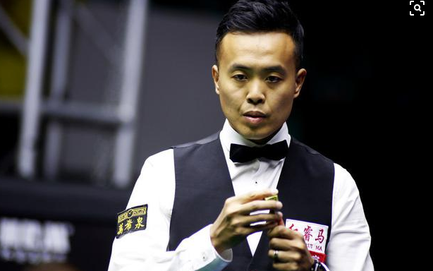 选手们聚精 选手们聚精