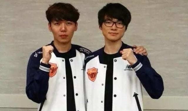 它强调礼仪 它强调礼仪